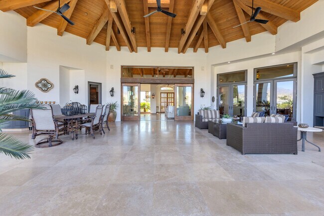 Building Photo - 83054 S Bay Dr
