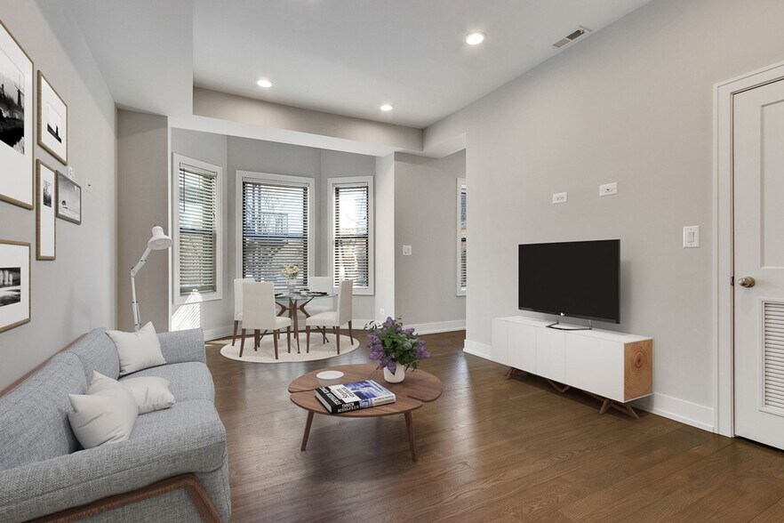 Building Photo - 847 W Lill Ave