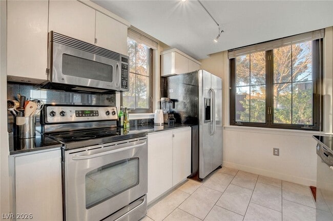 Building Photo - 29 Montelago Blvd