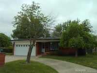 Building Photo - 36890 Weber Dr