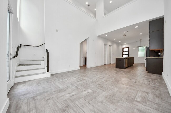 Building Photo - 1703 Cedrocanna Ln