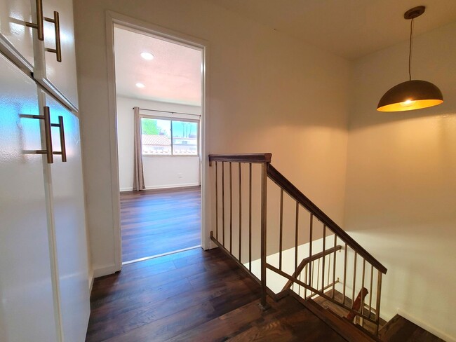 Building Photo - $500 MOVE-IN CREDIT w/Approved 675+ Credit...
