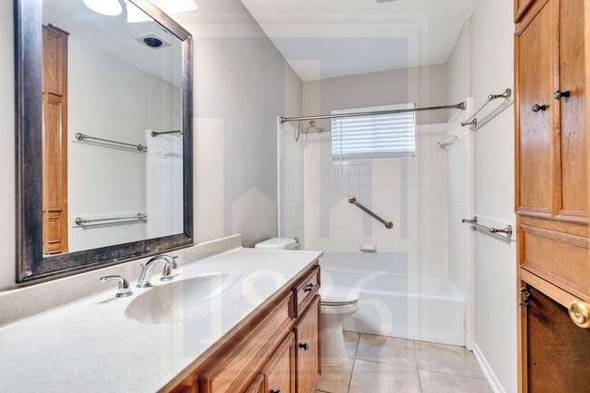 Building Photo - 7302 Waldon Dr