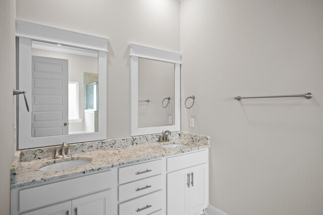 Building Photo - 9377 Diamante Blvd