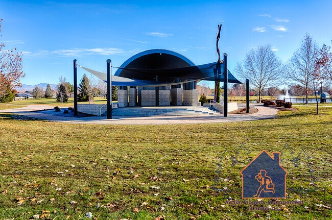 Building Photo - 2539 Bottle Brush Ave