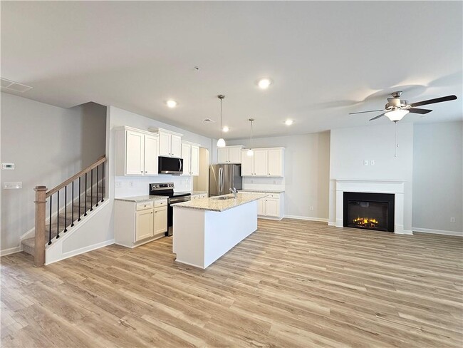 Building Photo - 334 Lanier Cir