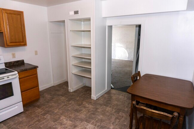 Kitchen - 212 Jefferson St