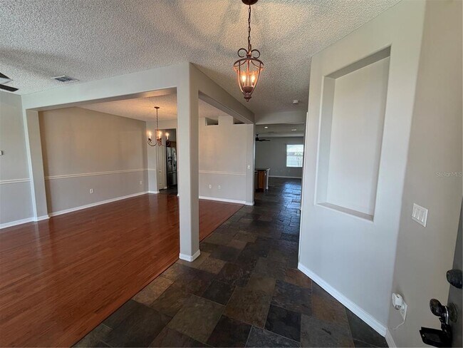 Building Photo - 2831 Village Pine Terrace