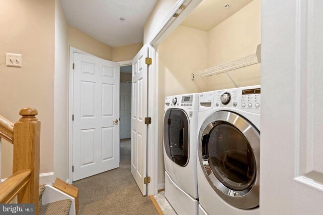 Building Photo - 8878 Ashgrove House Ln