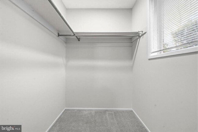 Building Photo - 9416 Holbrook Ln