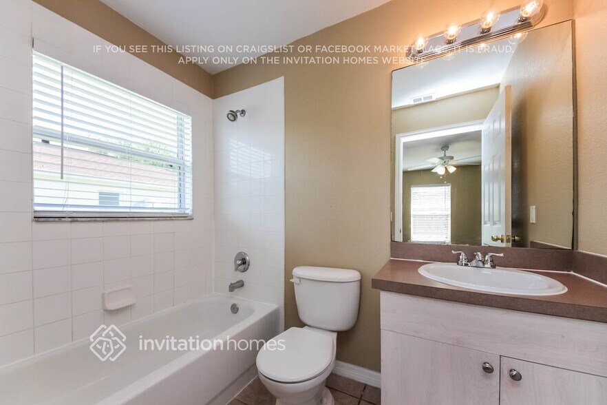 Building Photo - 599 Koala Dr