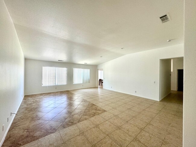 Building Photo - 80625 Virginia Ave