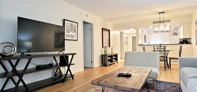 Building Photo - 157 Brackenwood Rd