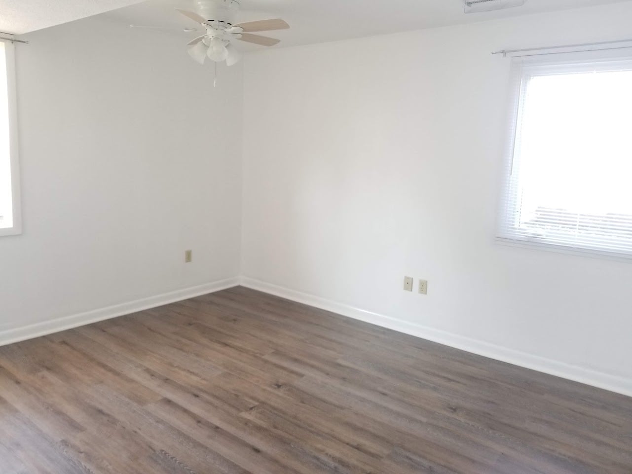 Building Photo - 1050 S Jones Blvd