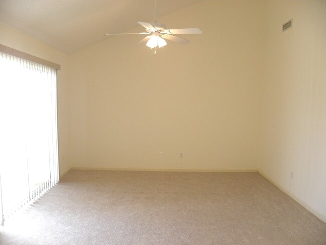 Building Photo - Central Wilmington! Live across from The Point at Barclay! Lovely one level patio home in popular...