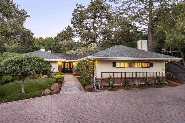 Building Photo - Luxurious Short Term Lease in Atherton: Ov...