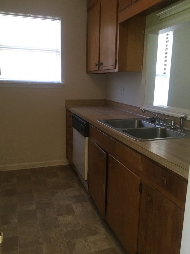 Building Photo - 5209 Napoleon Dr