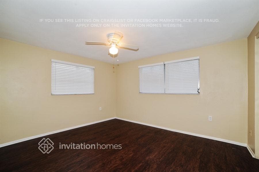 Building Photo - 3041 Holiday Lake Dr