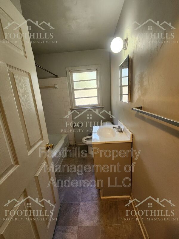 Building Photo - 414-416 Jeb Stuart Ave