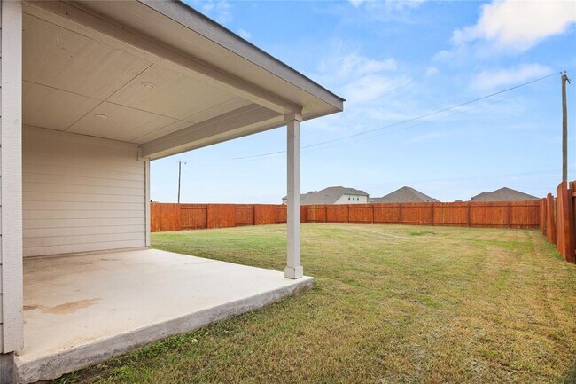Building Photo - 105 Saviano Rd