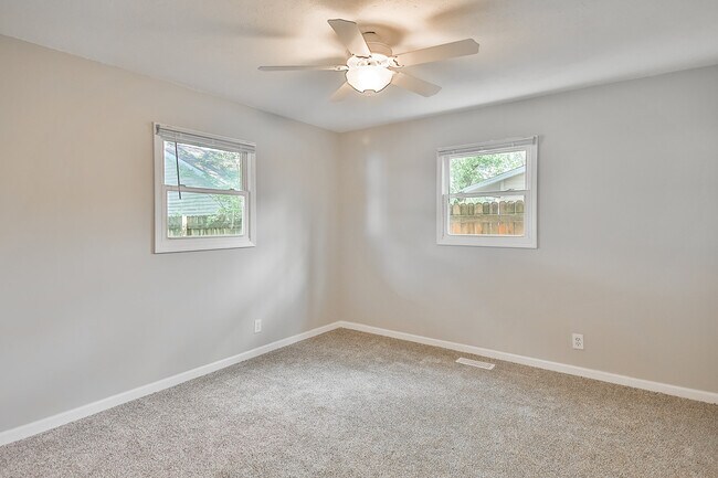 Master bedroom- king size bed will fit with plenty of space! - 7811 Randy Rd
