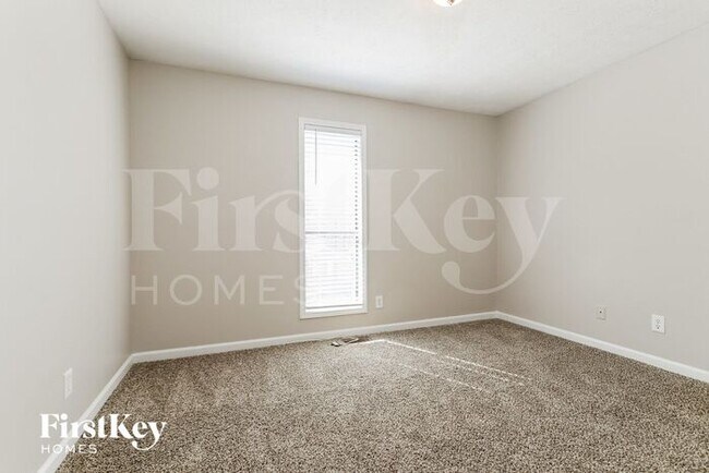 Building Photo - 334 McKees Rock Ln