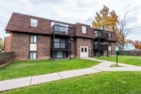 Building Photo - 2481 Sheridan Dr