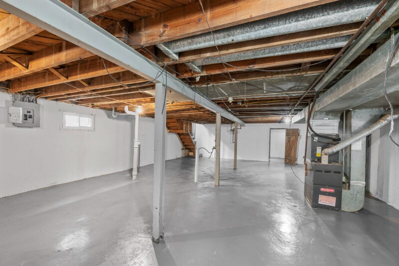 Building Photo - 1256 Grant Dr