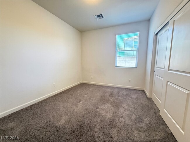 Building Photo - 8765 Crestwood Hls St
