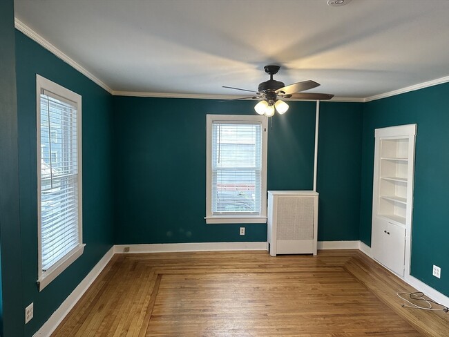 Building Photo - 61 5th Ave