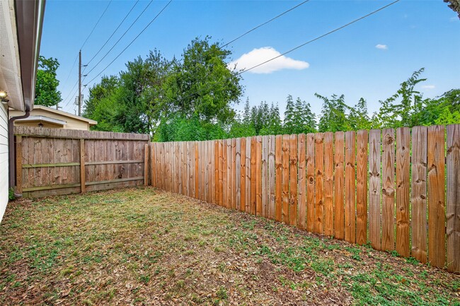 Building Photo - 10244 Bridgeland Ln