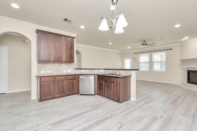 Building Photo - 3018 Shadowbrook Chase Ln