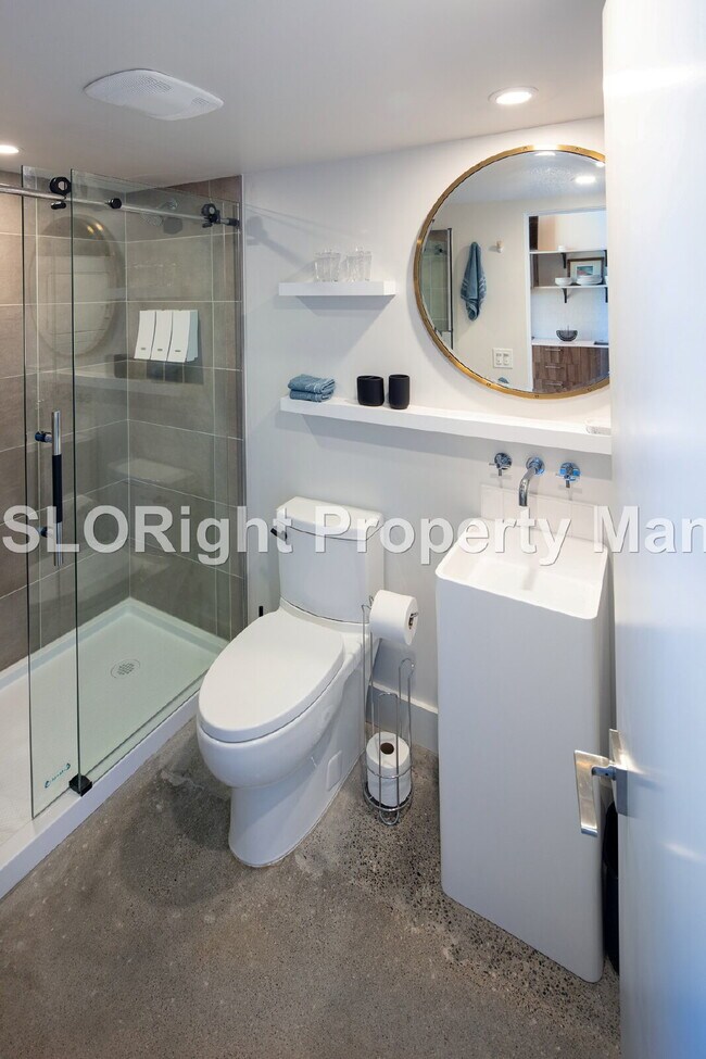 Building Photo - AVAILABLE SEPTEMBER - Furnished Luxurious Studio Apartment Grover Beach