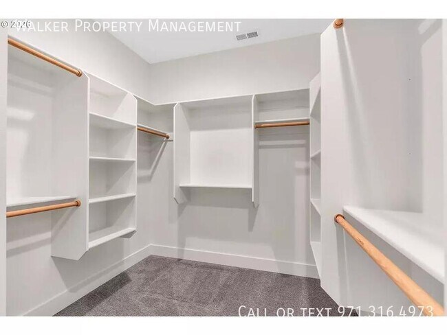 Building Photo - 996 E Rork Ct