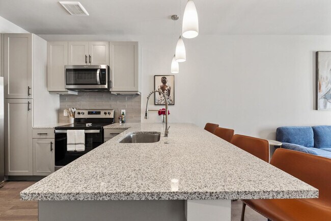 Building Photo - 5820 1/2 Cameron Road-SI FL4-ID1303398P