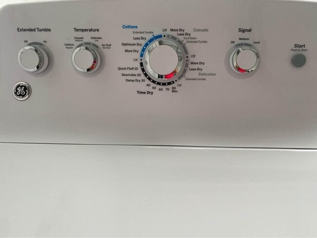 Building Photo - 3013 Pointeview Dr