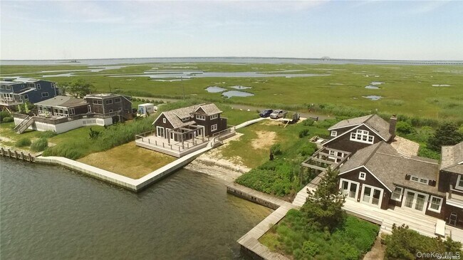 Building Photo - 10 Captree Island