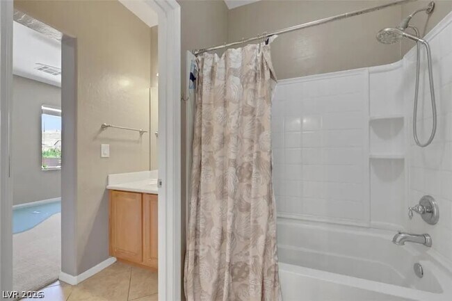 Building Photo - 2501 Bechamel Pl