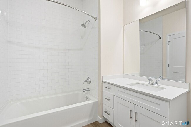 Building Photo - 71 Connecticut Ave