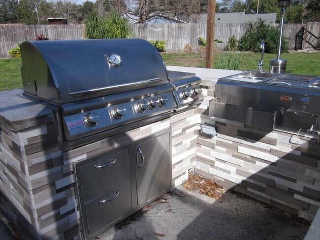 Building Photo - COUNTRY PLACE POOL HOME ON CUL-DE-SAC LOT