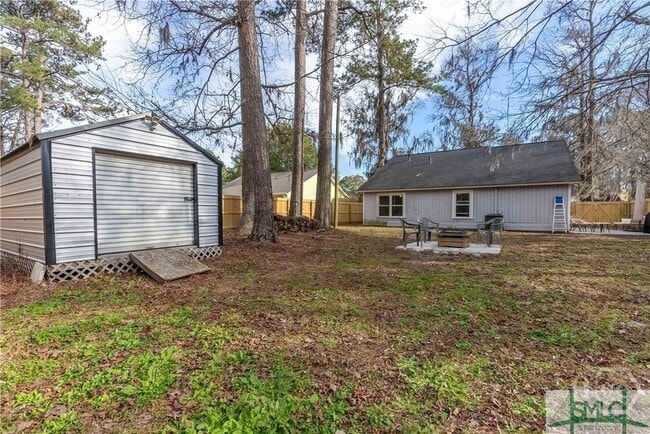 Building Photo - 106 W White Hawthorne Dr