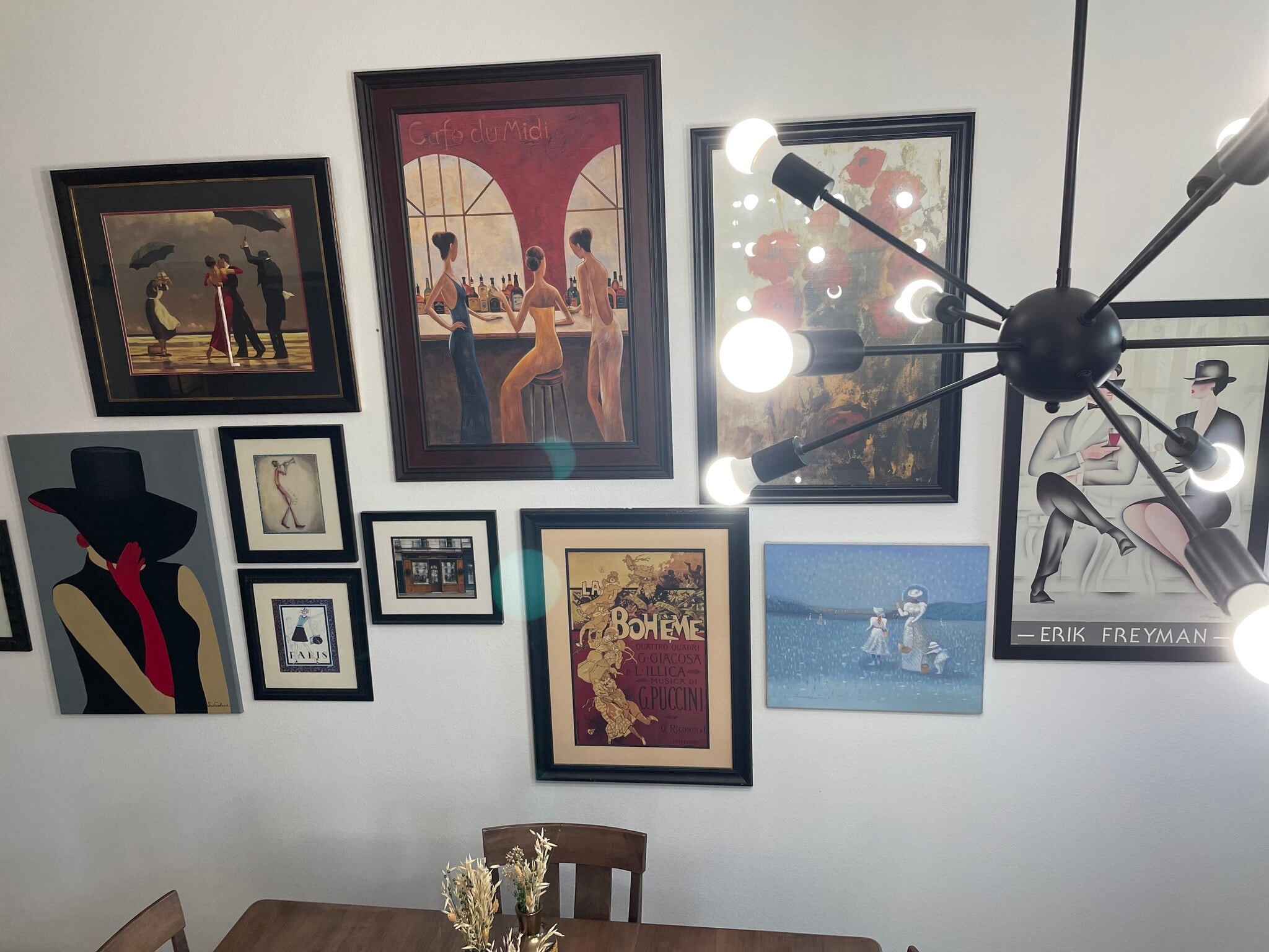 GALLERY WALL - 475 S Hickory St