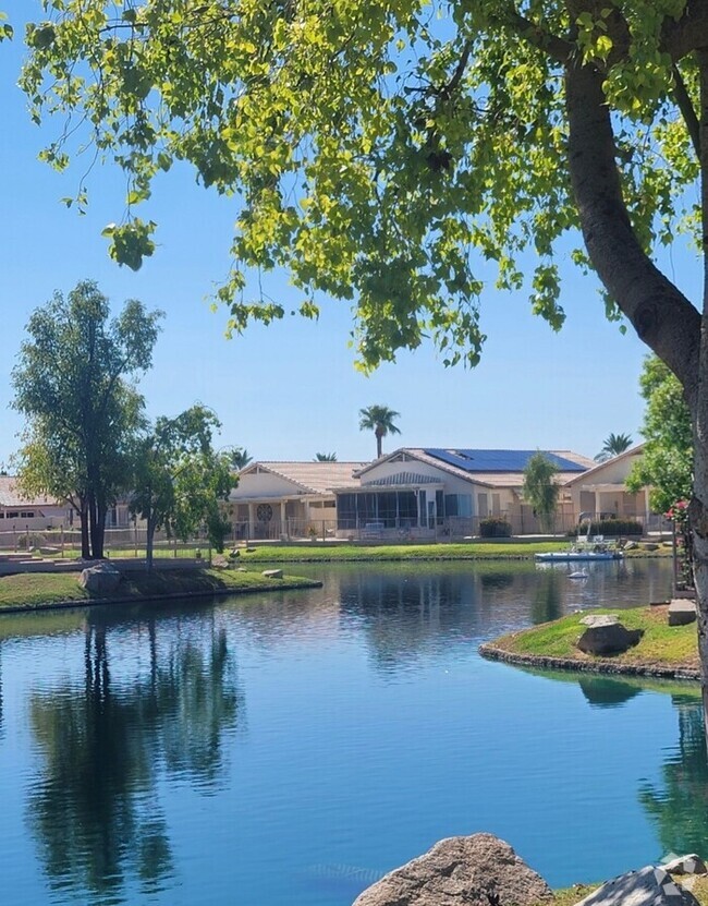 Building Photo - Ventana Lakes Waterfront - 2 bd2 ba - 1,32...