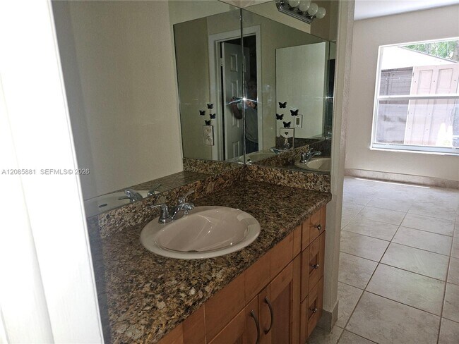 Building Photo - Northeast 193rd Street, Miami, FL 33180 - 3 BR 2 BA multi-family home