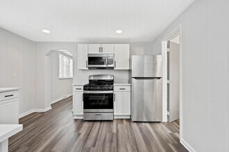 Building Photo - Stunning 3 bedroom home in Mt. Washington available August 1!