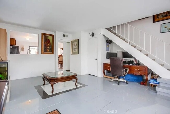 Building Photo - Anaheim, CA