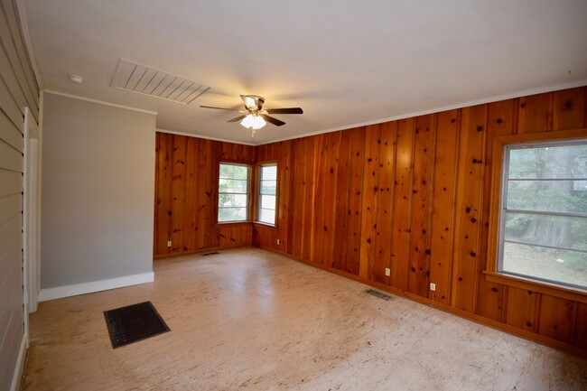 Building Photo - Large Home Close to Downtown Ruston