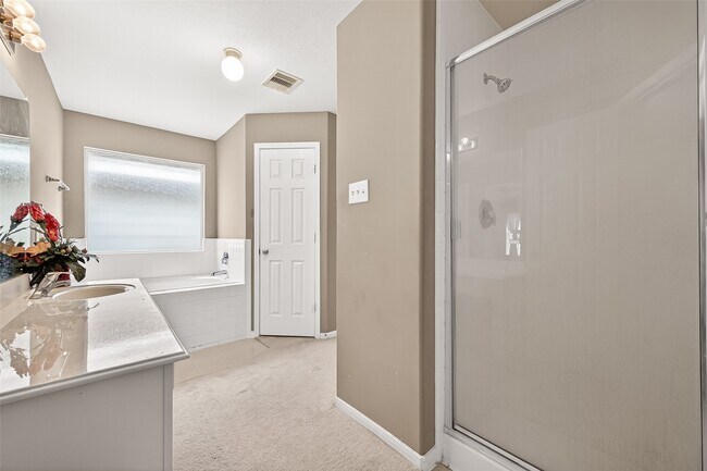 Building Photo - 14744 Branchwest Dr