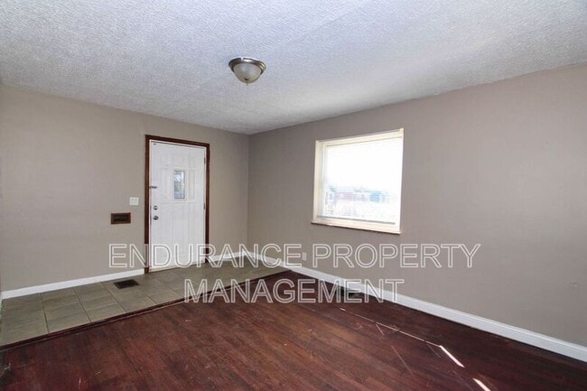 Building Photo - 937 Grand Ave