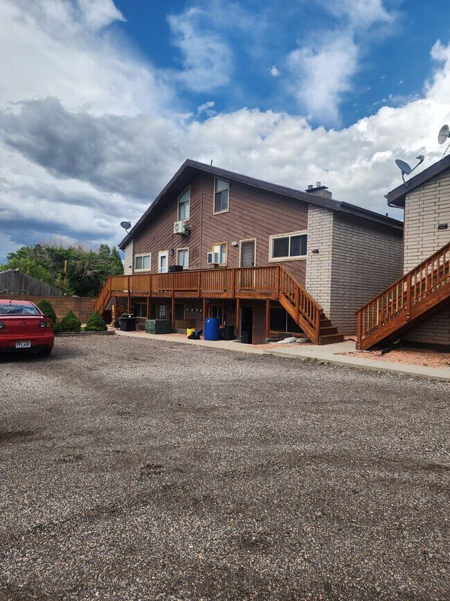 Building Photo - Unit F1 Parowan Condo